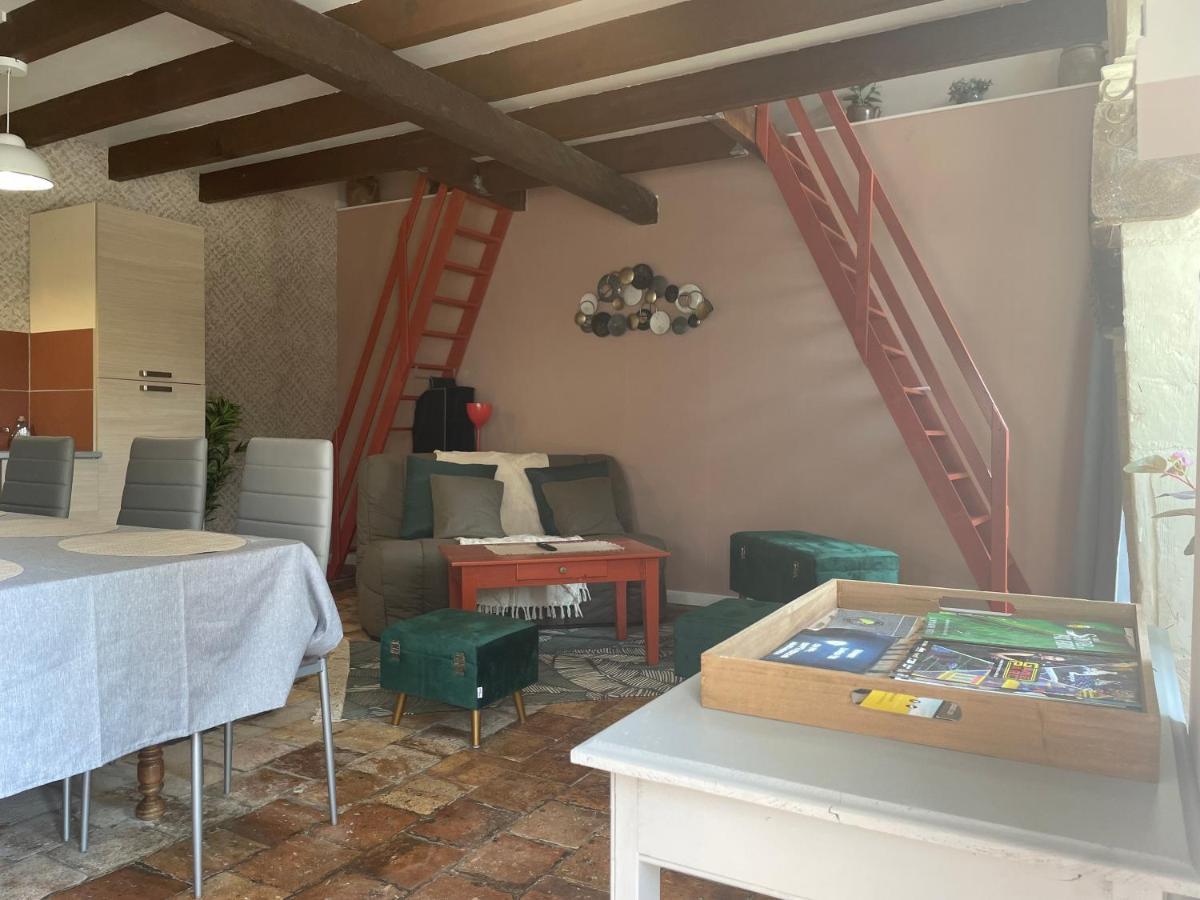 L'Abeille Sas Le Jardin De Messie Aparthotel Beaumont  Exterior foto